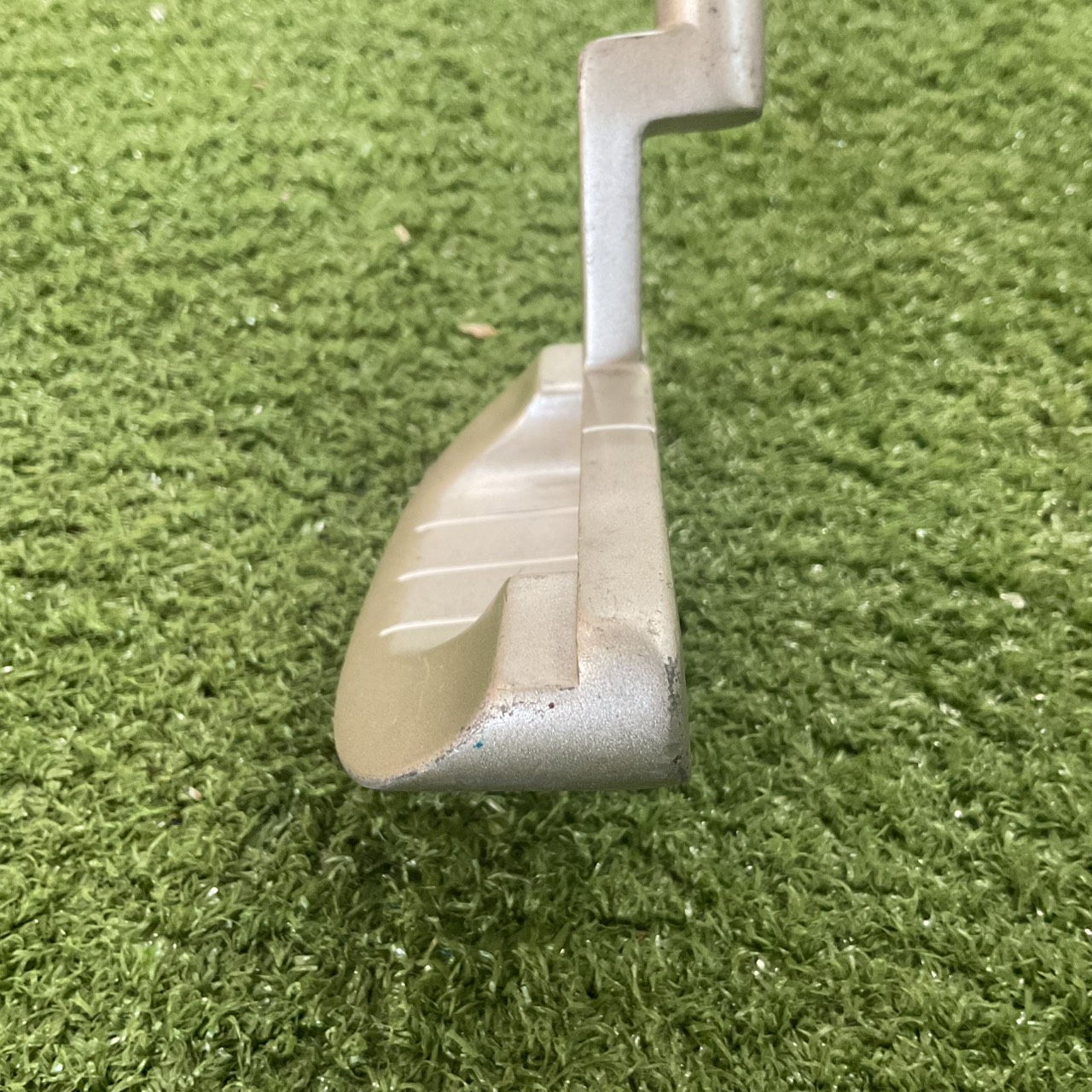 PUTTER X Line : XLP-121 ก้านเหล็ก