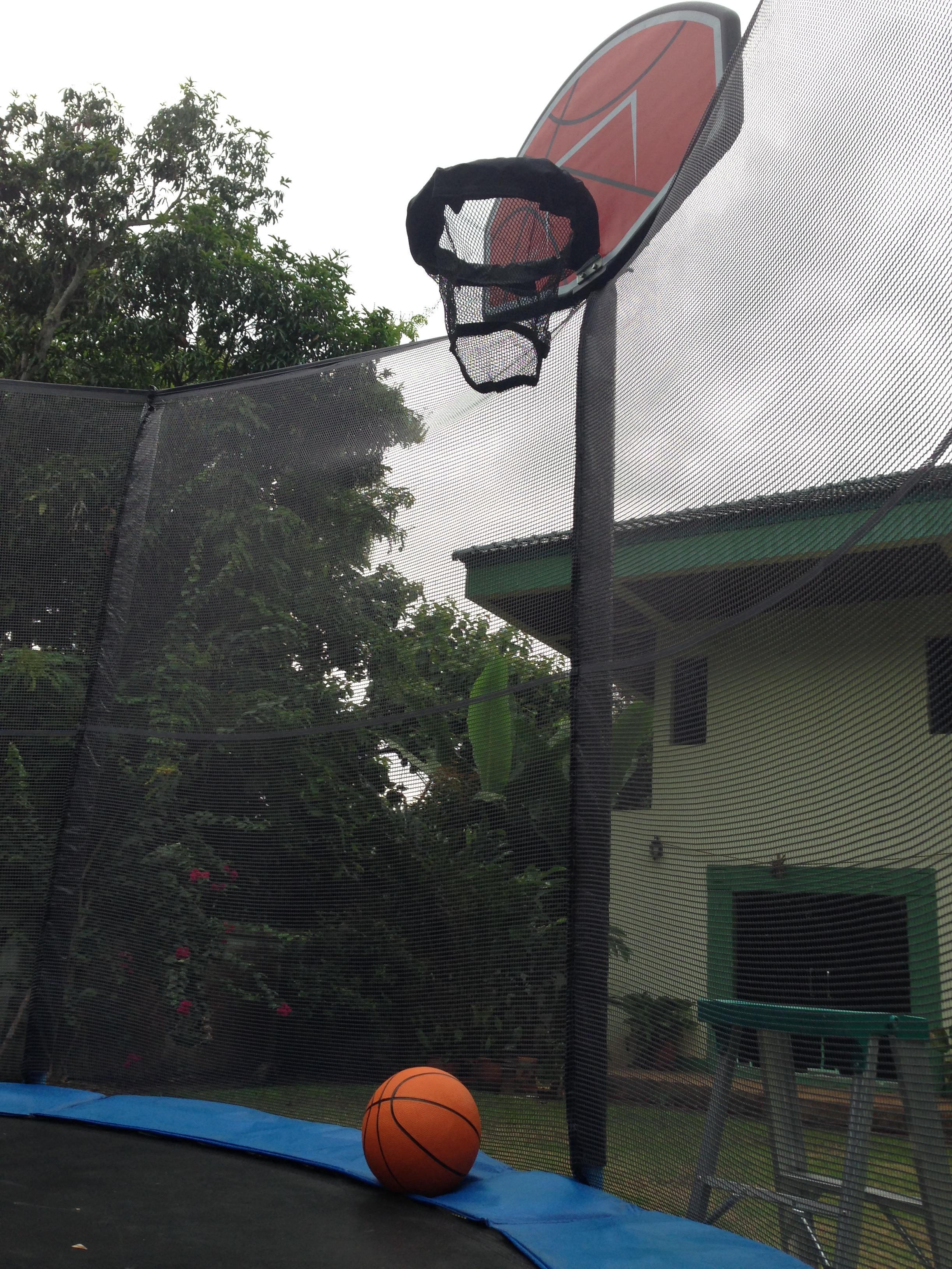 แป้นบาสสำหรับแทรมโพลีน 6- 16 ฟุต