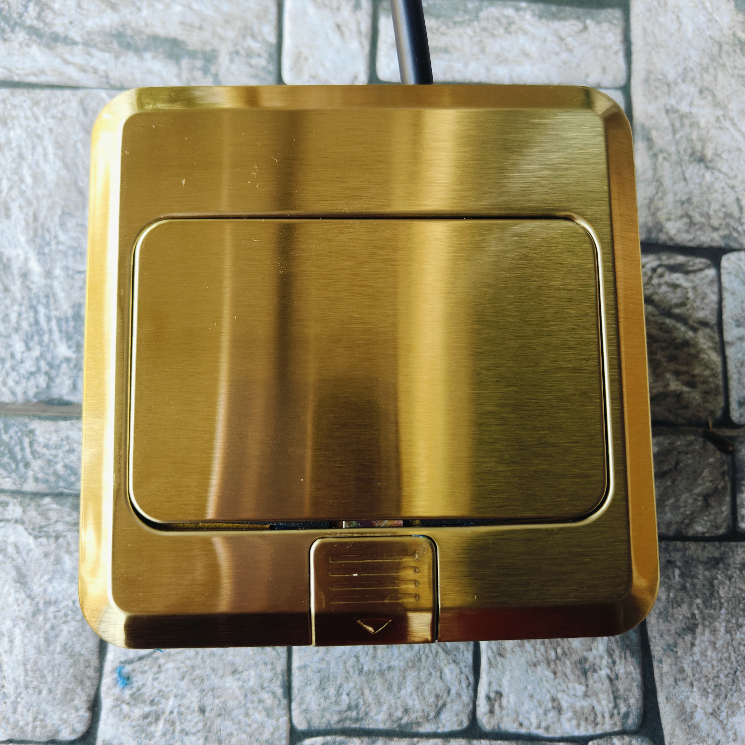 POP-UP HDMI+ปลั๊กกราวเดี่ยว Panasonic (HDMIมีสายเมีย-เมีย)