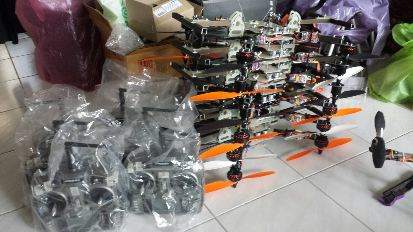 ชุดโดรน 6 ลำ