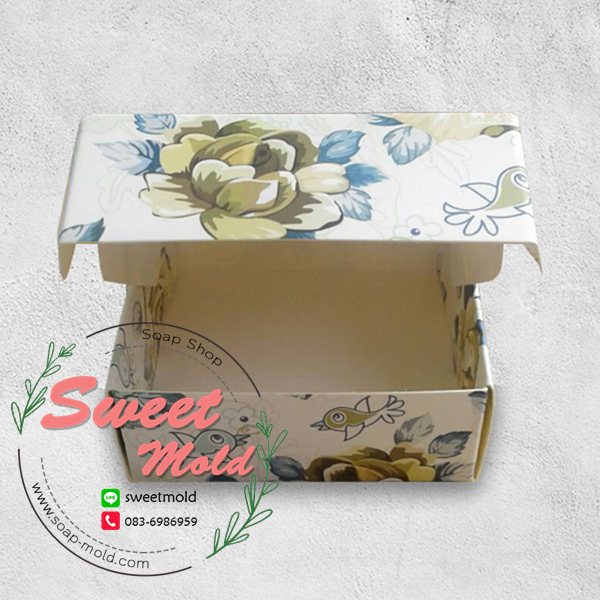 กล่องกระดาษแบบเปิดด้านบนลายดอกไม้สีฟ้าขาว 8x8x3 cm. 50 ชิ้น รหัสสินค้า: 005134