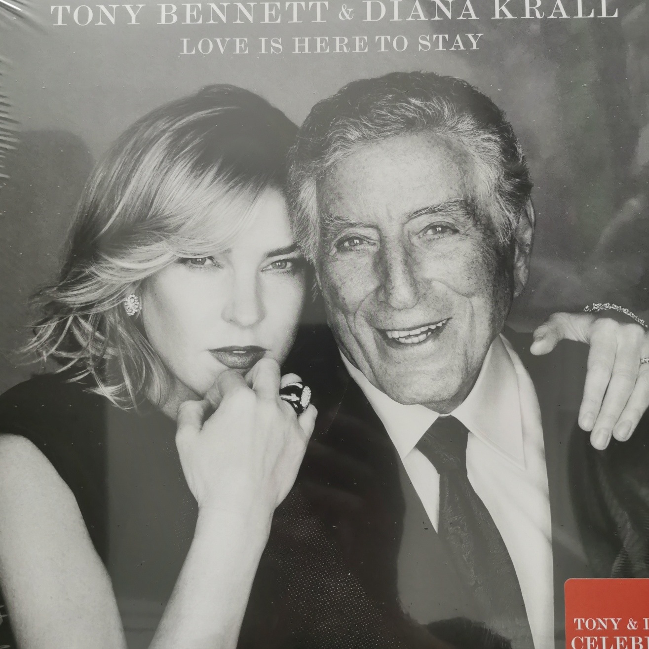 แผ่นเสียงTony bennett & Diana krall Love is hear to stay แผ่นเสียง ซีล
