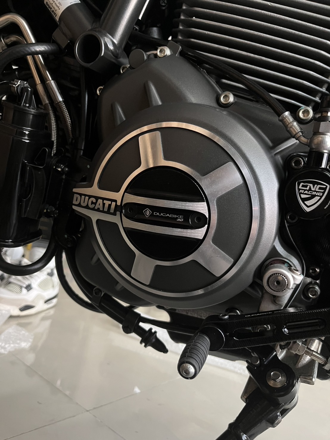 ตัวปิดจานไฟ DUCABIKE FOR DUCATI SCRAMBLER 800