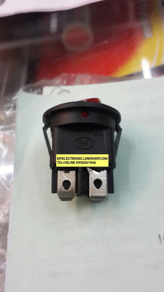 สวิทช์ไฟ220Vกลมแดง4ขาขนาดตัวบ่านอก24มม.กลมใน22มม.ตัวกว้าง13ยาว18มม.สวิทช์ไฟกลมแดงตัวละ