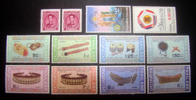 ((--ยังไม่ใช้--)) s2446-แสตมป์ในหลวง ร.9 ชุด4 ปี 2506 + แสตมป์ 3 ชุด ปี 2525 ยังไม่ใช้ ราคาเบา น่าสะสมครับ