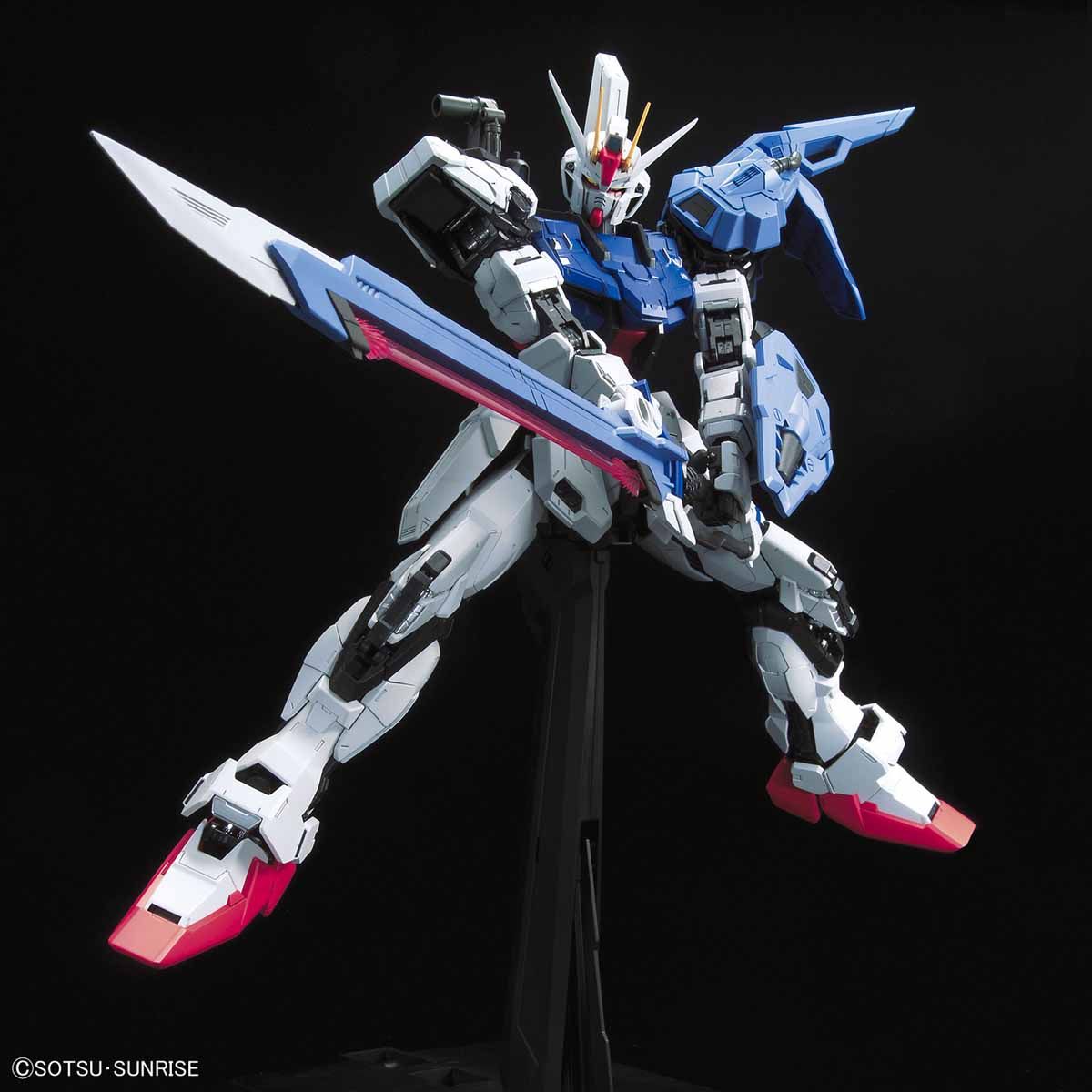 PG 1/60 GAT-X105+AQM/E-YM-1 PERFECT STRIKE GUNDAM