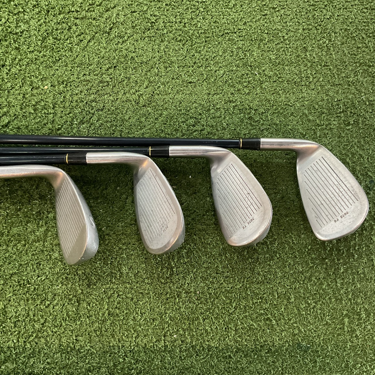 ไม้กอล์ฟ TSURUYA : AXEL-III HYPER DURALUMIN / BOTTLE ก้านกราไฟร์