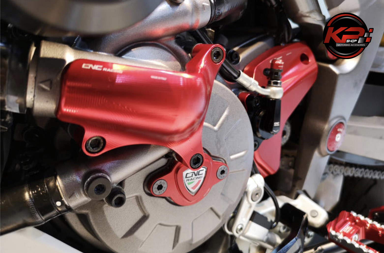 ฝาปิดจานไฟ CNC RACING FOR DUCATI DESERT X 937