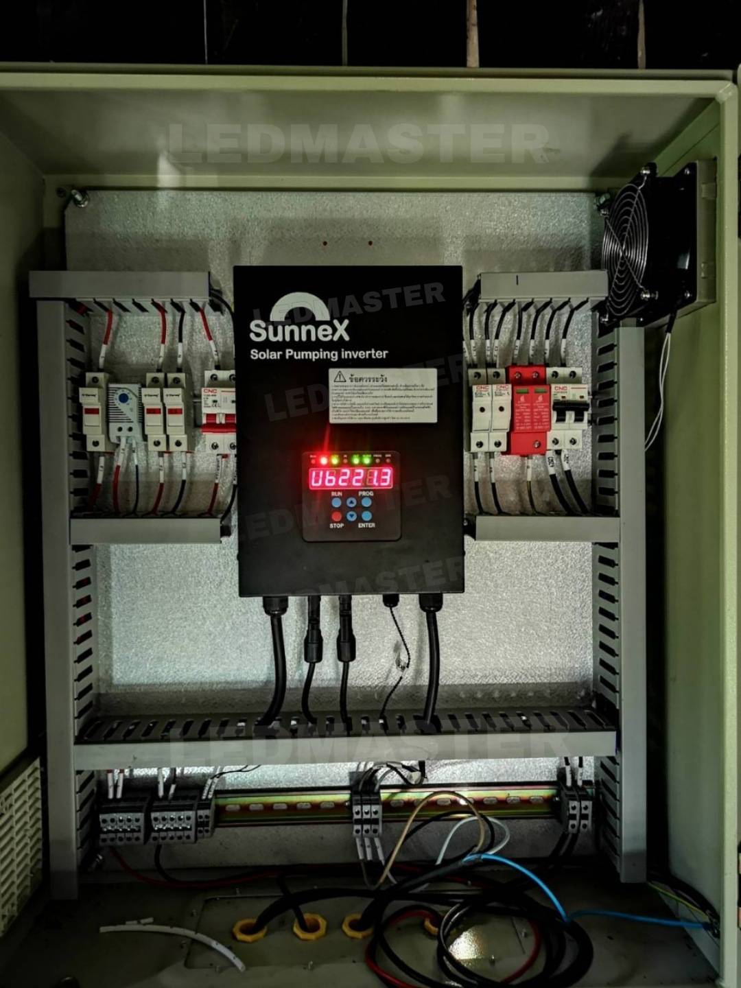 อินเวอร์เตอร์ ไฮบริดเเท้ ปั้มน้ำโซล่าเซลล์ 2.2 KW 3HP คุณภาพสูง สูบน้ำเเรง ใช้เเผงน้อย ปัมโซล่าเซล อินเวอร์เตอร์ไฮบริด 3 เฟส