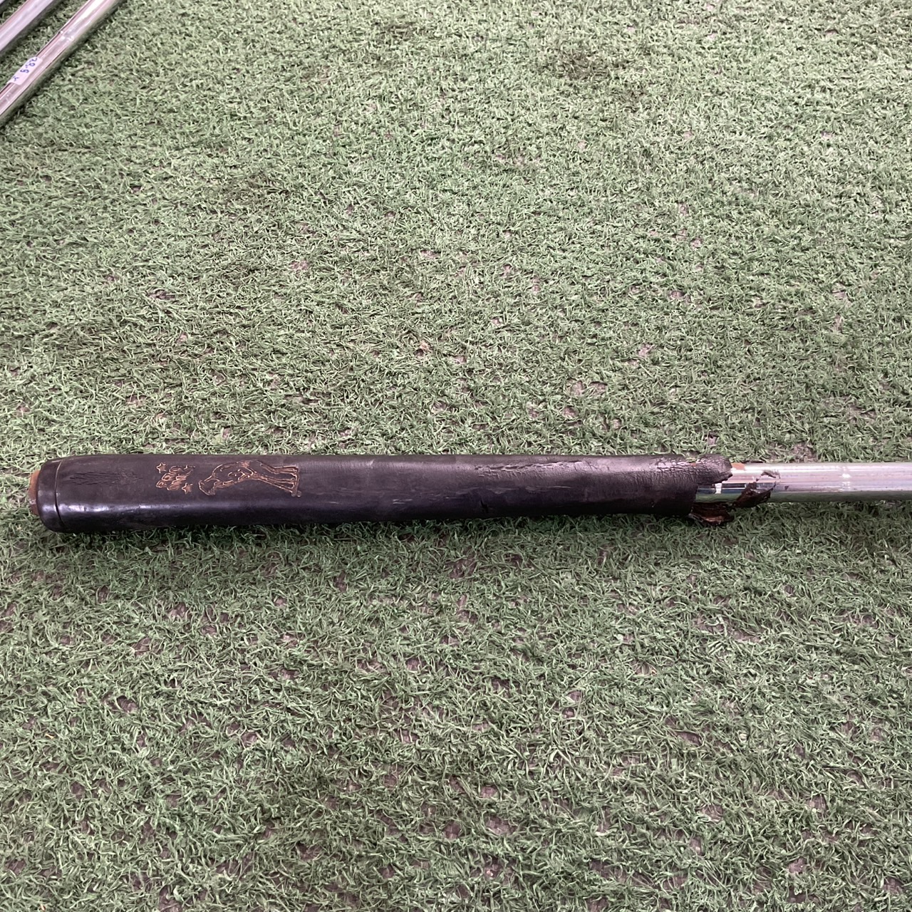 PUTTER T-LINE VIII ก้านเหล็ก