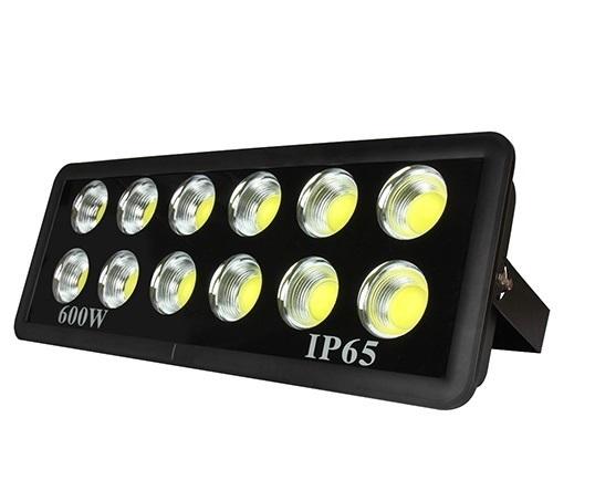 โคมสปอร์ตไลท์ 600w LED FLOODLIGHT 600 watt รุ่น Super Bright Outdoor High Power สว่างสุด คุณภาพสูง ใช้ส่องเพื่อให้ความสว่างตามสถานที่ต่างๆที่มีขนาดใหญ่ (เเสงวอร์มไวท์) จำนวน 1 ชิ้น