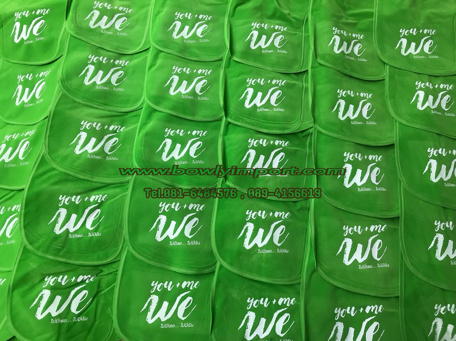 หมอนรองคอเป่าลม เนื้อผ้ากำมะหยี่ พร้อมสกรีนโลโก้