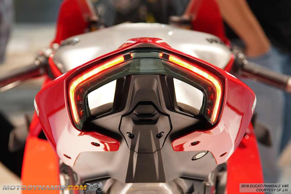 ไฟท้าย MD FOR STREETFIGHTER V2/V4 PANIGALE V2/V4
