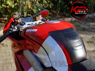 กันรอยถัง CARBONWORLD DUCATI PANIGALE V4