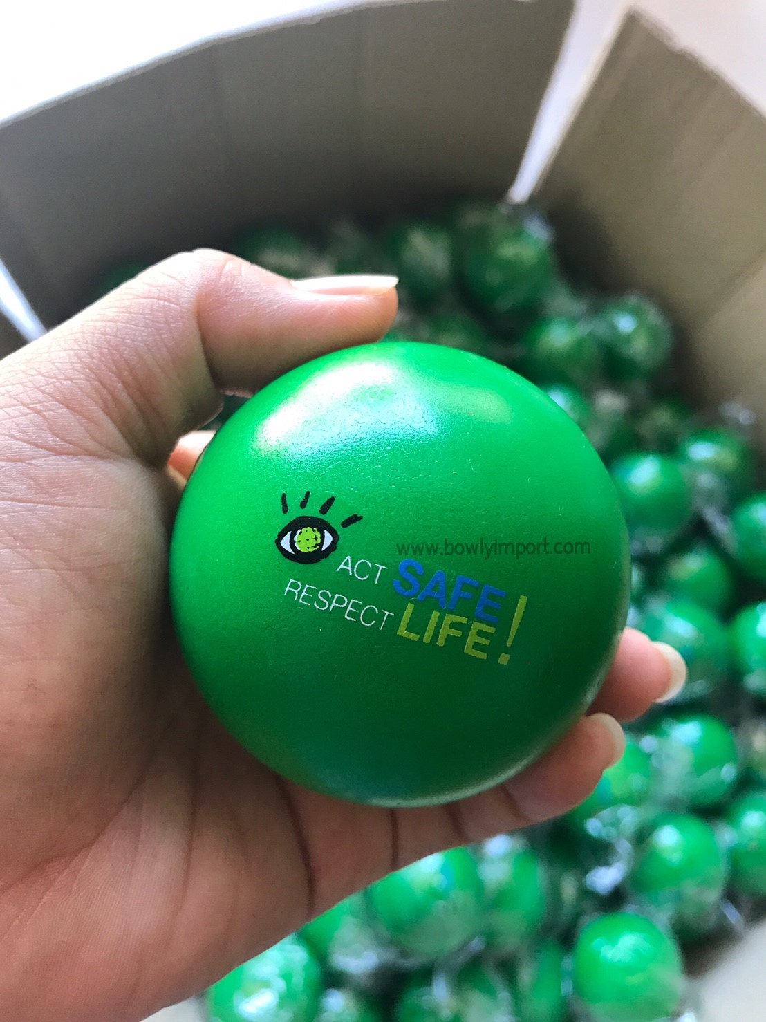 ผลิตลูกบอลบีบ บริหารมือ พร้อมโลโก้