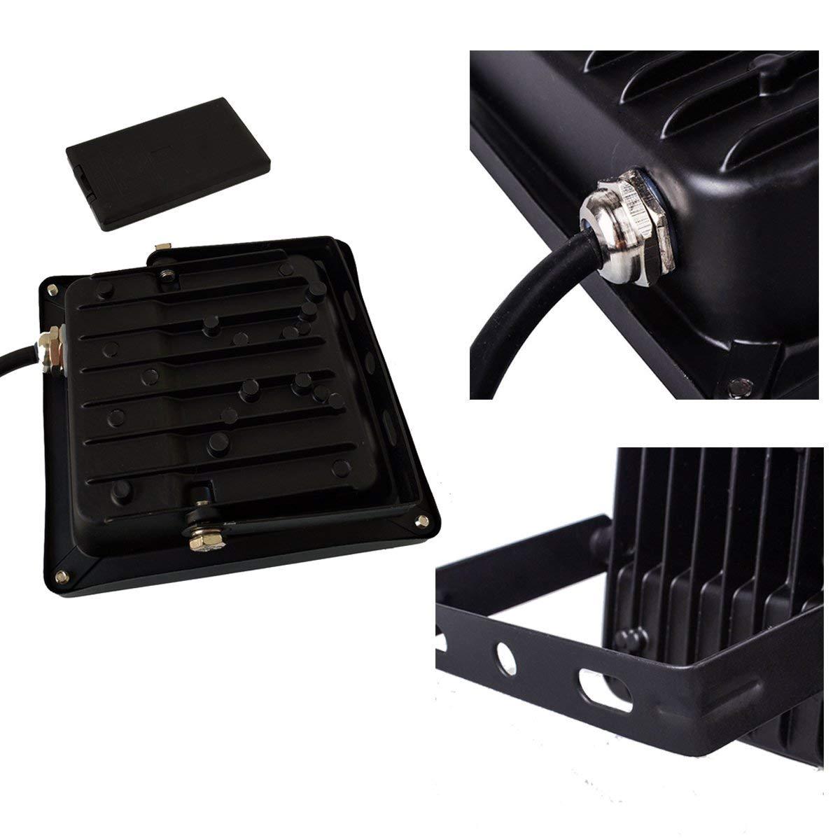 X2 เเพ็คคู่ + โคมไฟสปอร์ตไลท์ led สี rgb 10W สลับเปลี่ยนสีเองอัตโนมัติ 16 เฉดสี ไฟปีใหม่ ไฟประดับ ไฟคริสมาส ให้แสงสีสวยงาม สำหรับเป็นตกเเต่งอาคาร สวน ทางเดิน ตึก ไฟส่องป้าย ควบคุมการใช้งานด้วยรีโมทคอนโทรล จำนวน 2 ชิ้น รุ่น Slim