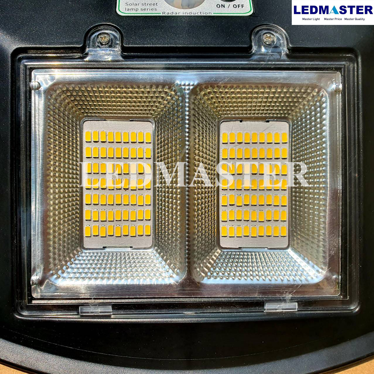 เเสง warmwhite โคมไฟโซล่าเซลล์ UFO 5000W solar plaza lamp