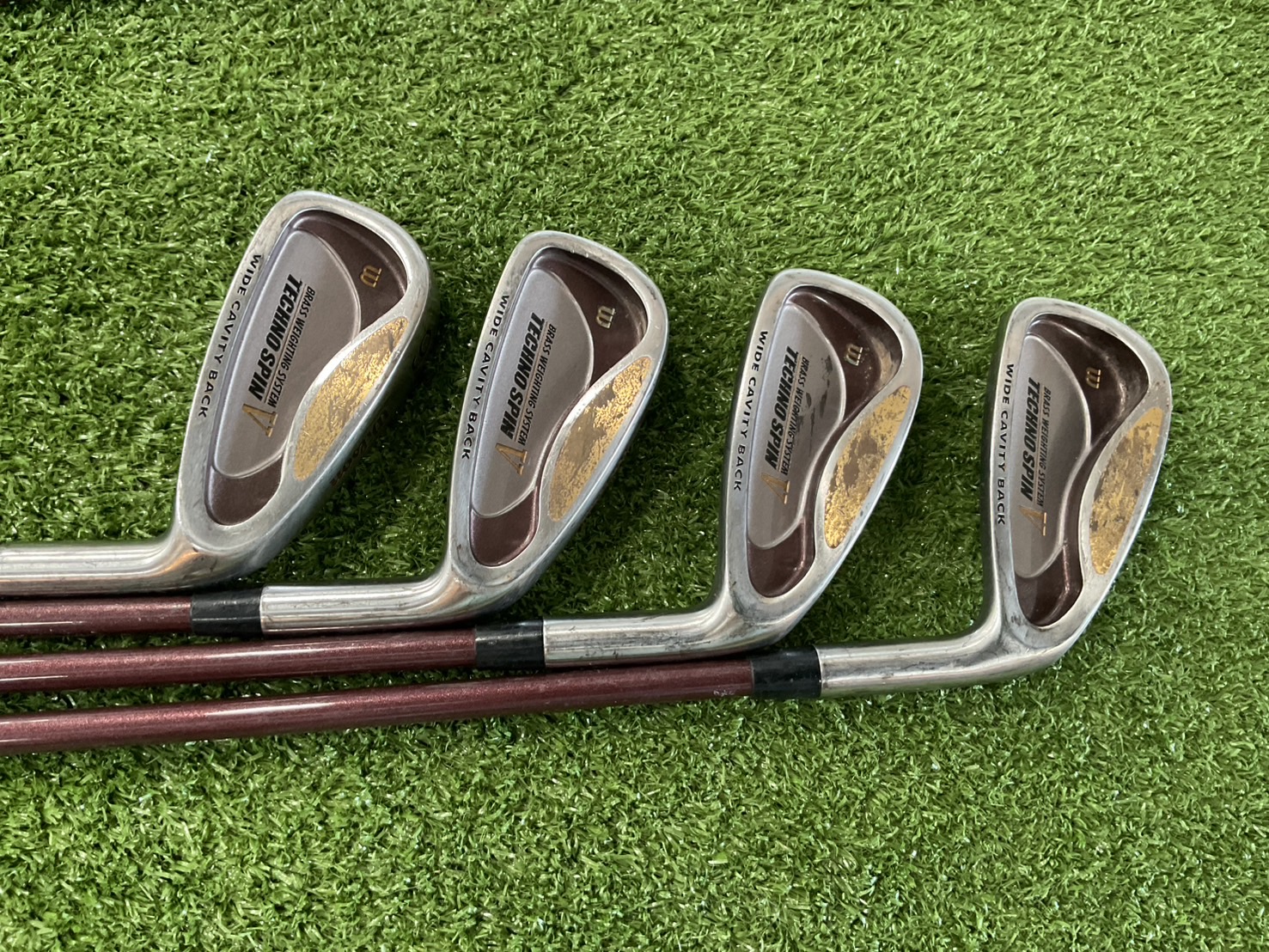 ไม้กอล์ฟ Wilson : TECHNO SPIN V ก้านกราไฟร์