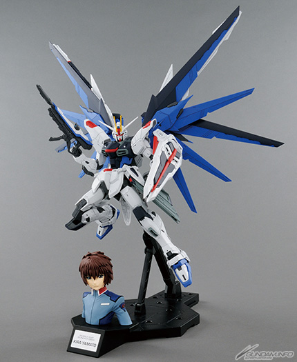 DRAMATIC COMBINATION [MG 1/100 FREEDOM GUNDAM Ver.2.0 & KIRA YAMATO]