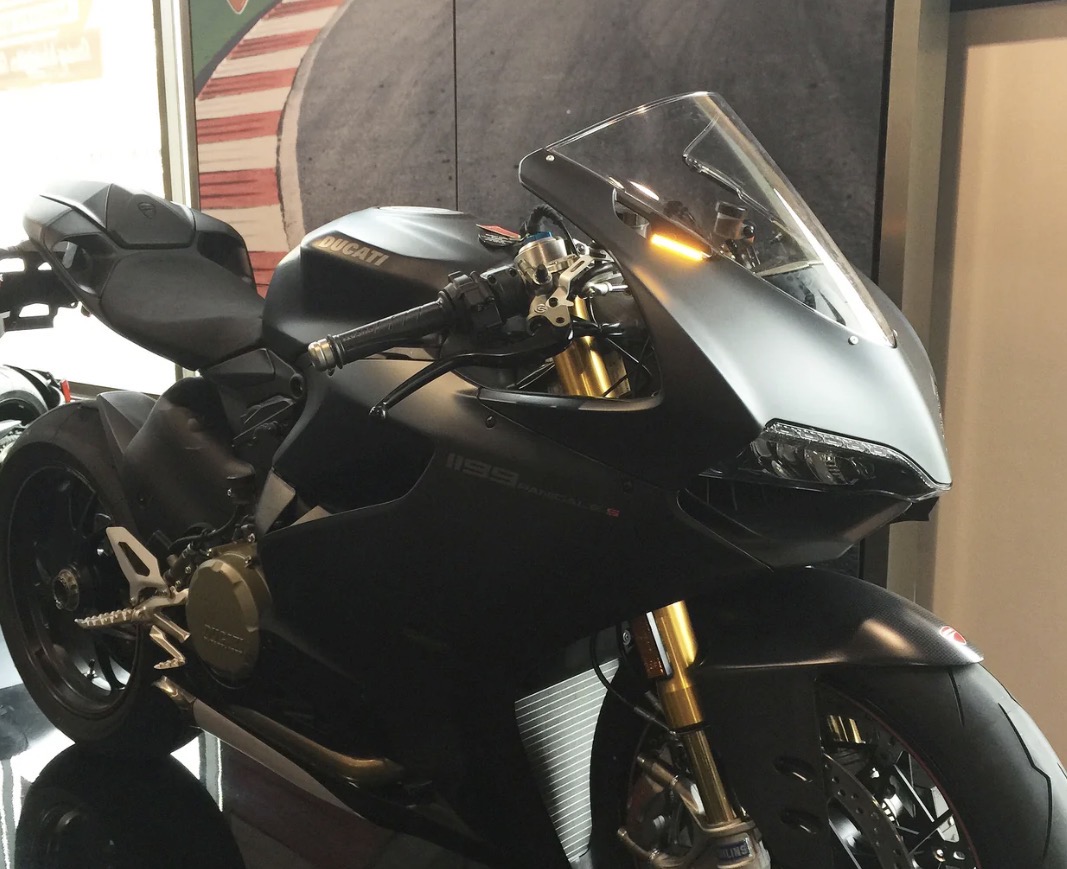 อุดกระจก NRC พร้อมไฟเลี้ยวในตัว FOR DUCATI PANIGALE 899/1199