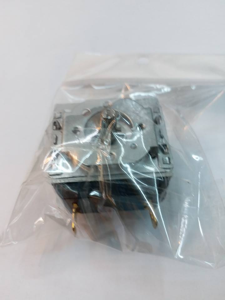 TIMEMERตั้งเวลาตู้อบไฟ220VACตัวตั้งเวลาตู้อบไทมเมอร์ตู้อบรุ่นSL-60Cยี่ห้อSHALONG15A250VACรุ่นSL60Cราคาตัวล่ะ