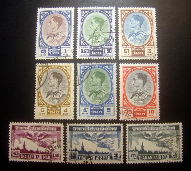 s2906-แสตมป์พญาครุฑ ชุดอากาศไปรษณีย์(ชุด4) ปี 2495 ครบชุด 3 ดวง + แสตมป์พระรูป ในหลวง รัชกาลที่ 9 ชุดที่3 พิมพ์ Thomas,England ตกเศษ จำนวน 6 ดวง ใช้แล้ว ราคาเบา น่าสะสมครับ