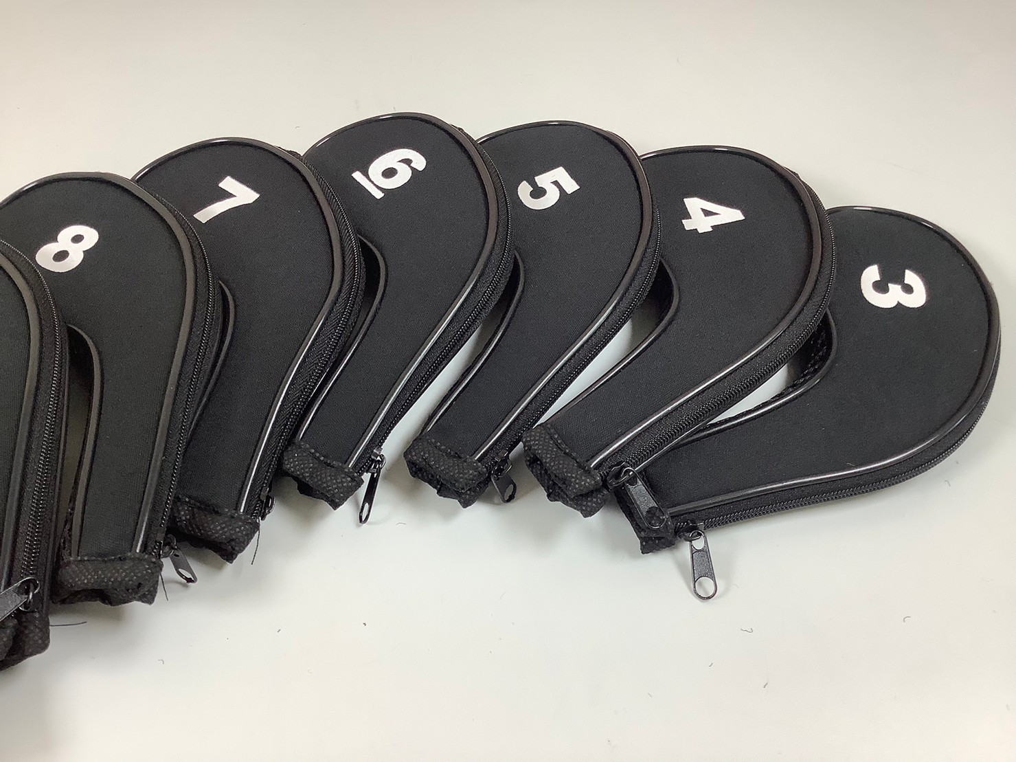 ชุดปลอกหุ้มหัวไม้กอล์ฟแบบซิป Golf club cover (สีดำ)