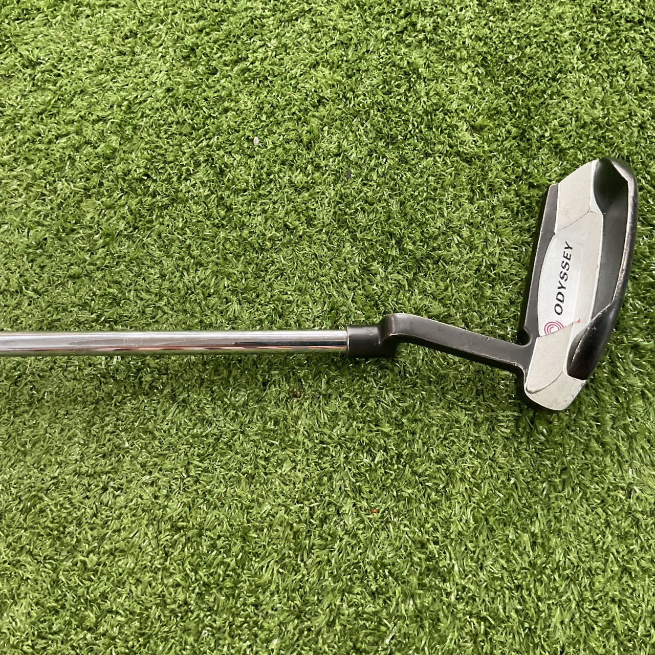 PUTTER ODYSSEY : VERSA 330M ก้านเหล็ก
