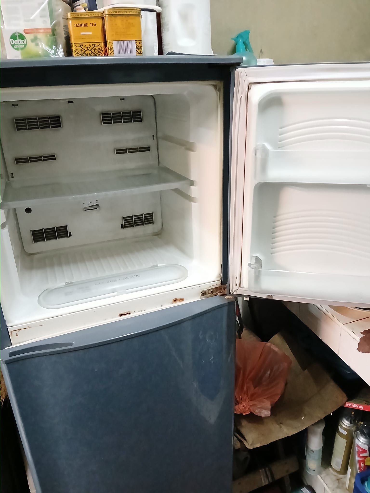 ปล่อย ตู้เย็น มือสอ 6.7คิว มือ2 เสียบไฟติด มีลม แต่ไม่เย็น ตีเป็นซาก 1000 uาn เอาไปซ่อมเอง มารับได้ ที่ร้าน อยู่ติดถนนใหญ่ ก่อนถึงสี่แยกบ้านหม้อ เขตพระนคร กรุงเทพ มาขนเอง ไม่มีจัดส่ง