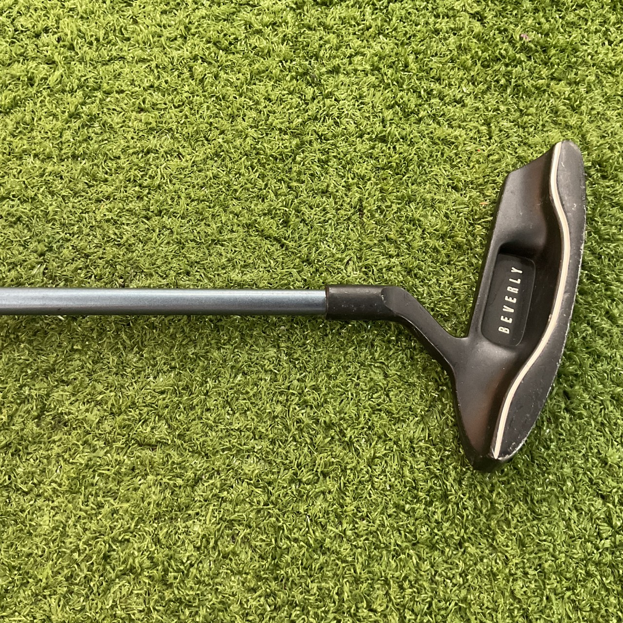 PUTTER Golder Bear : BEVERLY SPORTS ก้านกราไฟร์