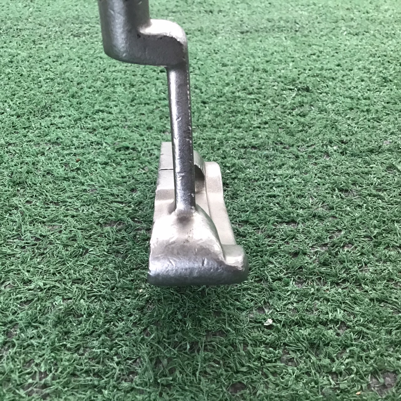 PUTTER ODYSSEY : DF™ 330 ก้านเหล็ก