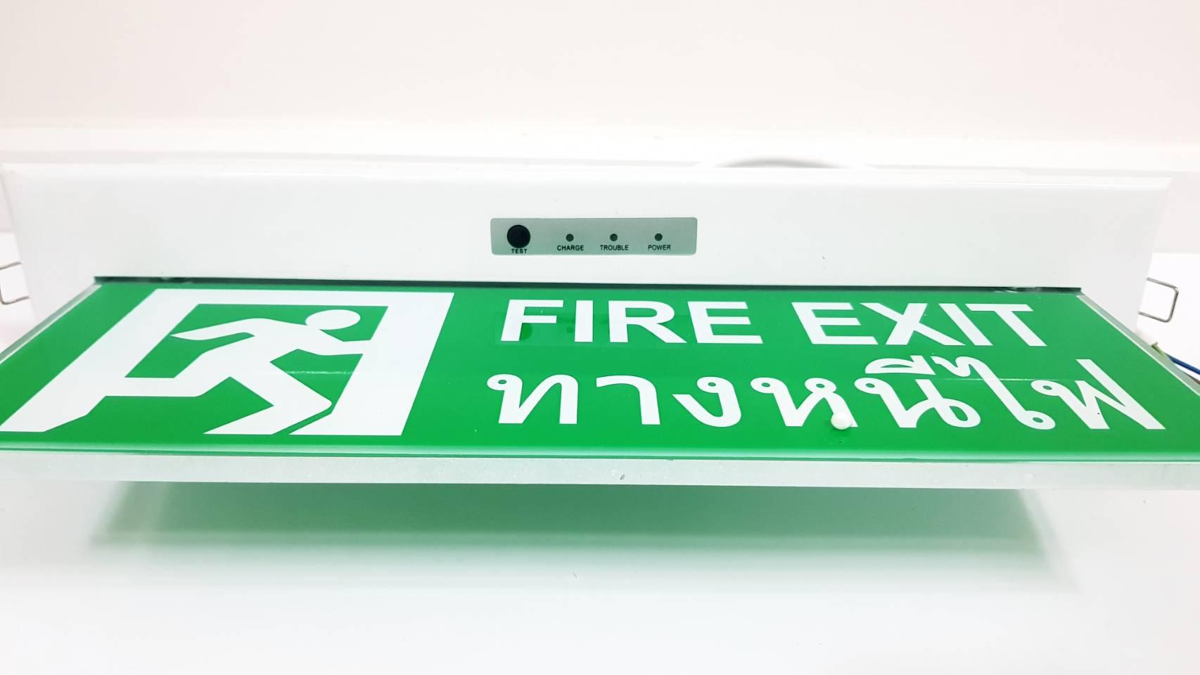 *ราคาส่ง* ป้ายไฟฉุกเฉิน led (เเบบฝังฝ้า) สำหรับใช้เป็นป้ายไฟสัญลักษณ์ทางออก Fire Exit ทางหนีไฟ เมื่อเหตุการณ์ฉุกเฉิน ไฟดับ ไฟตก สามารถสำรองไฟได้ 3-5 ชั่วโมง แบบสองหน้า ชนิดฝังฝ้า 220V รุ่นข้อความ FIRE EXIT ทางหนีไฟ จำนวน 1 ชิ้น