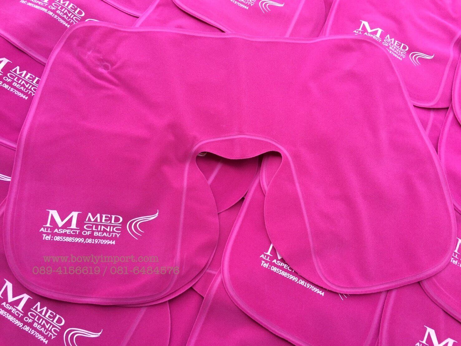 หมอนรองคอเป่าลม เนื้อผ้ากำมะหยี่ พร้อมสกรีนโลโก้