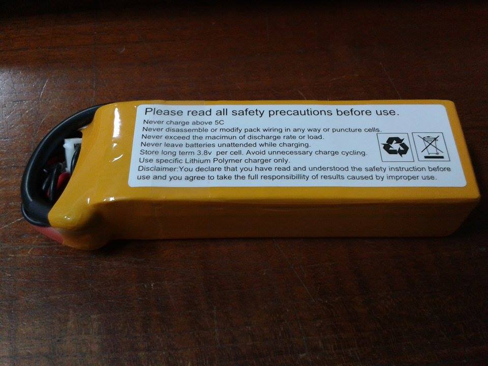 แบตเตอรี่ รีโวลูชั่น 2200 mAh 3S 65C