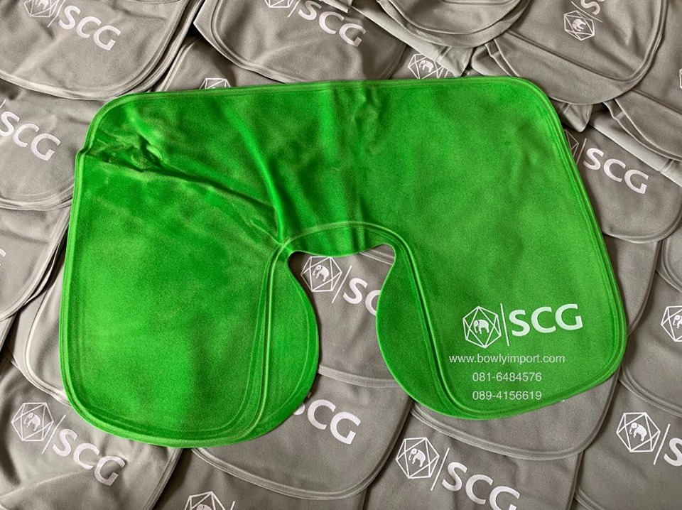 หมอนรองคอเป่าลม เนื้อผ้ากำมะหยี่ พร้อมสกรีนโลโก้