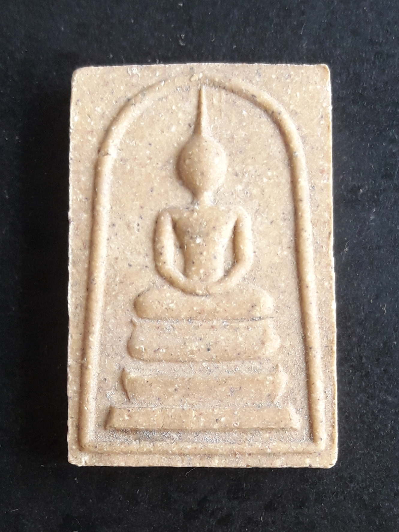 พระสมเด็จ หลวงปู่คำแปลง วัดถ้ำผาหมากฮ่อ จ เลย มีเส้นเกศาครับ