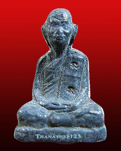 รูปหล่อตะกั่ว หลวงปู่คำพันธ์ โฆษปัญฺโญ วัดธาตุมหาชัย อ.ปลาปาก จ.นครพนม