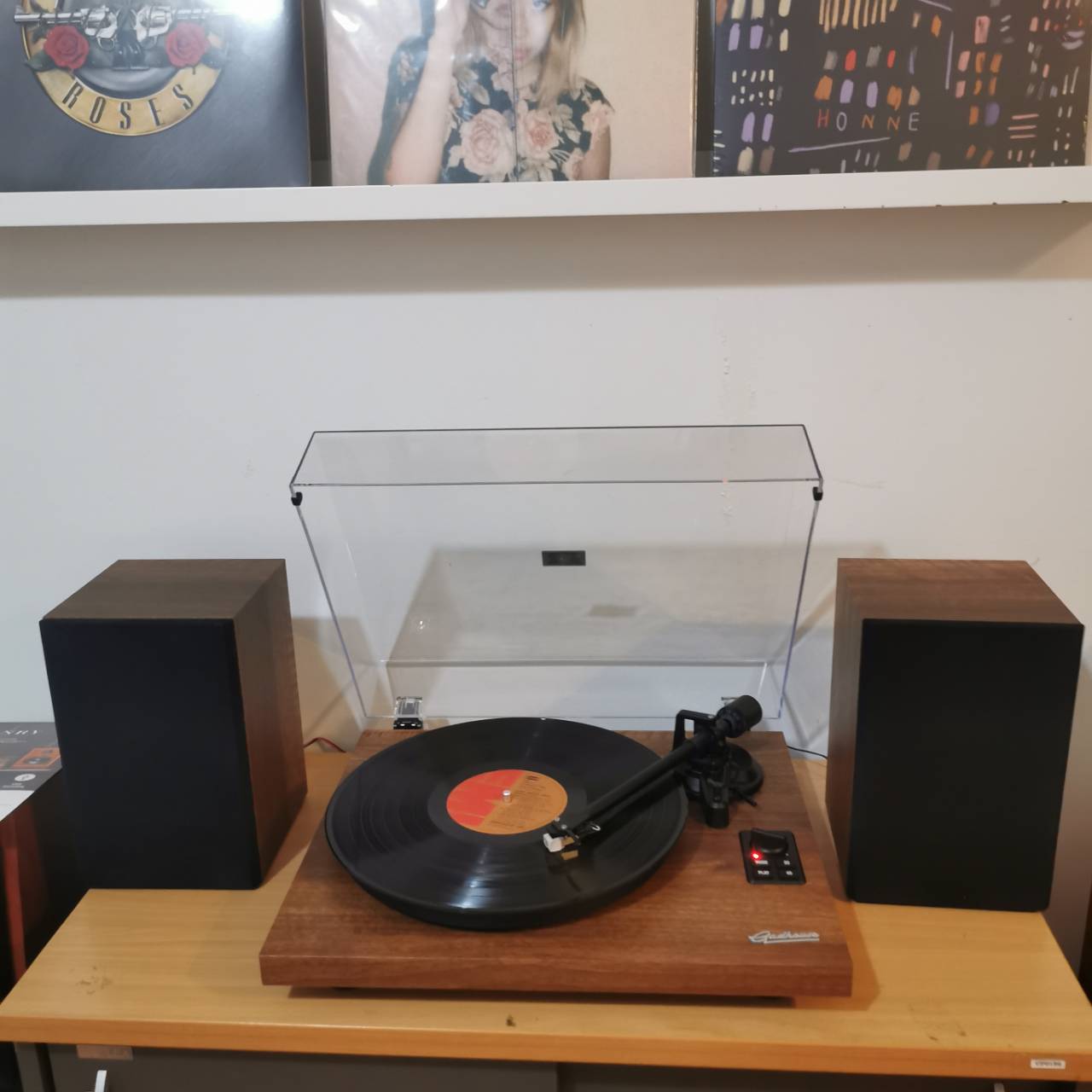 เครื่องเล่นแผ่นเสียง Gadhouse HENRY Hi-fi Turntable พร้อมลำโพง มือหนึ่ง รับประกันศูนย์ 1ปี