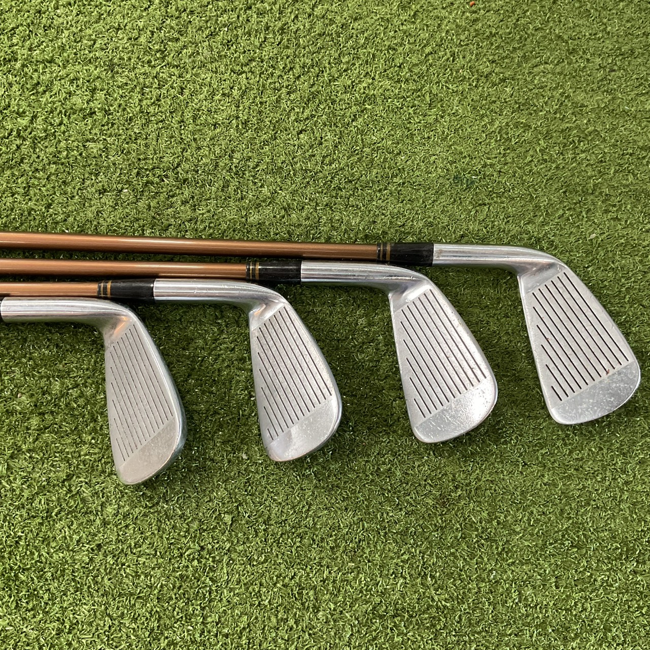 ไม้กอล์ฟ Daiwa : TWIN CUT SOLE M3 / WHISKER ก้านกราไฟร์