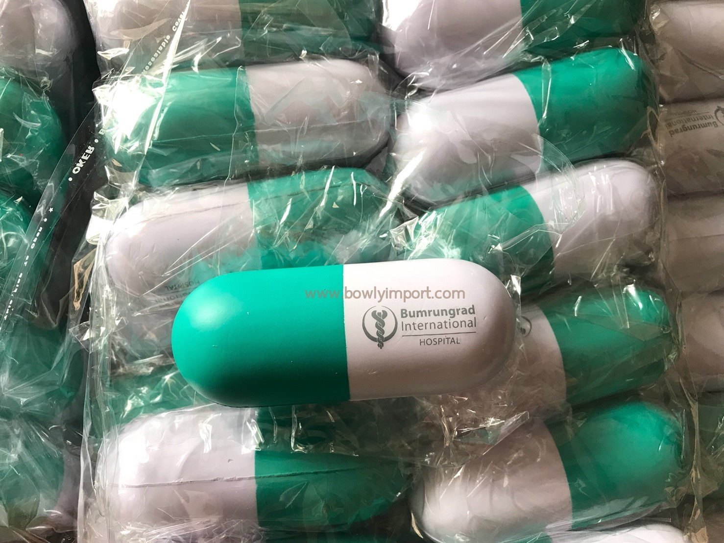 ผลิตลูกบอลบีบ บริหารมือ พร้อมโลโก้