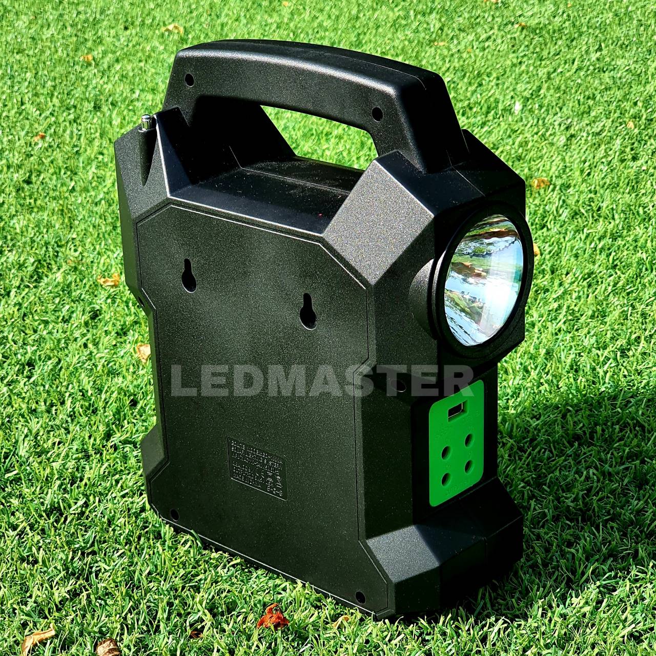 ✔จัดโปร✔ Solar light System ชุดนอนนาโซล่าเซลล์เเบบพกพา พร้อมชุด สปอตไลท์ไฟฉาย+หลอดไฟ led 3 หลอด+หลอดไฟดิสโก้+แผงโซล่าเซลล์+สายชาจ์ทUSB+MP3+วิทยุ FM