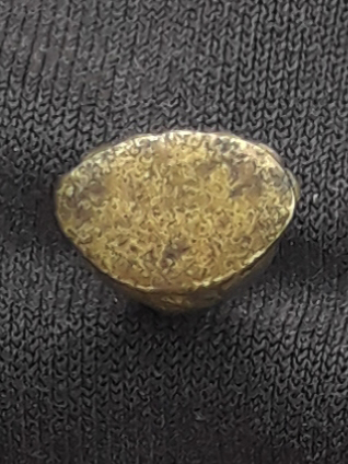 พระชัยวัฒน์ (จิ๋ว) พิมพ์วัดบวรฯ เนื้อโลหะ ไม่ทราบที่ครับ