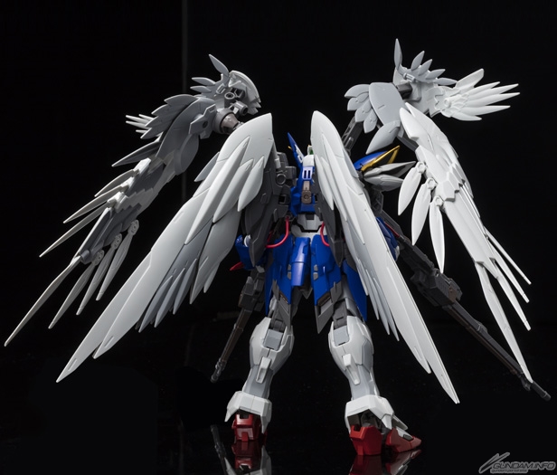 High Resolution Model 1/100 Wing Gundam Zero EW