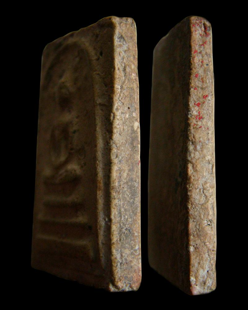 พระสมเด็จ ไม่ทราบที่ พระบ้านเก่าเก็บครับ