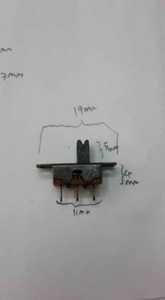 สวิทช์เลื่อน3ขา2จังหวะขาห่วงมีปีกกว้าง11mmสูง4mm(11x4มม)ราคา