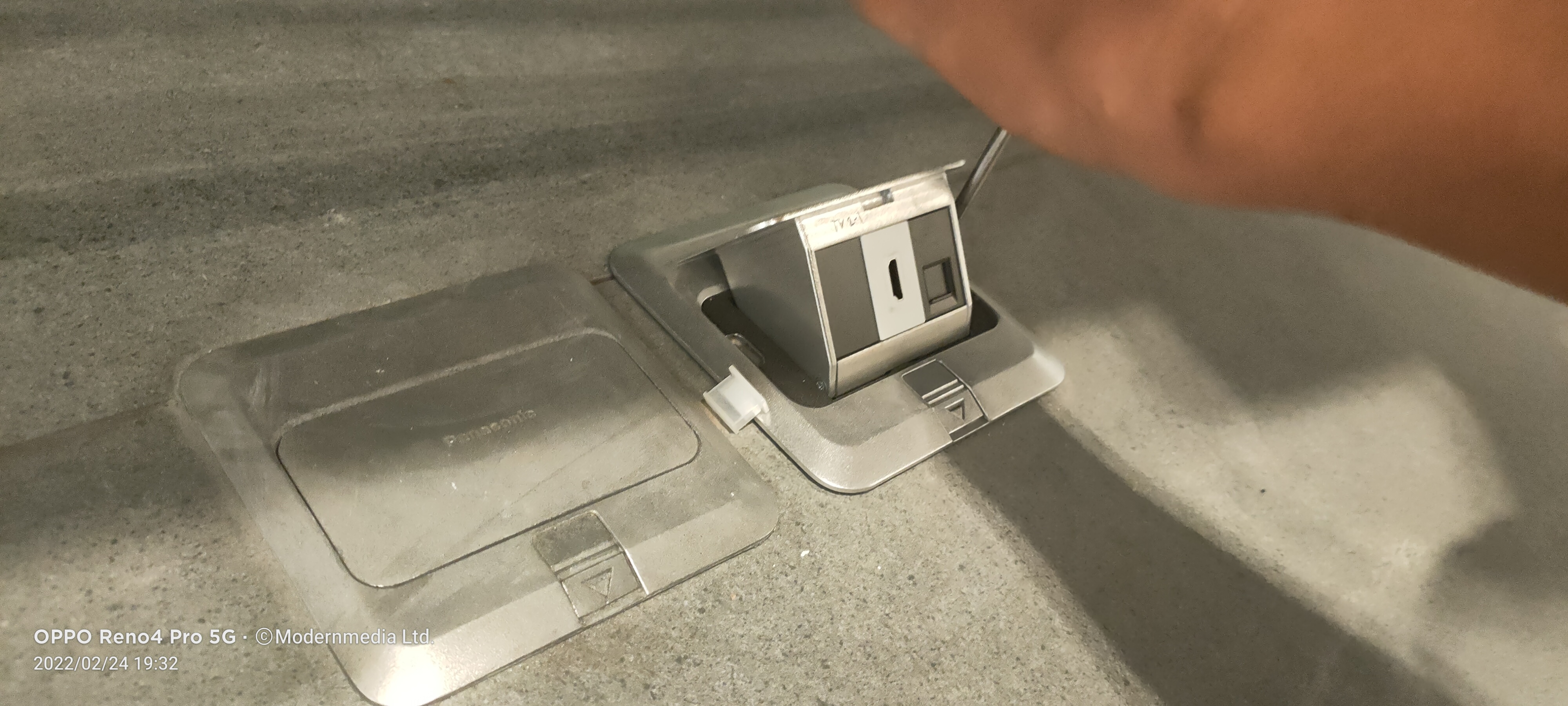 หน้ากาก HDMI 2.0 แบบขันยึดสาย รุ่น HDMISW