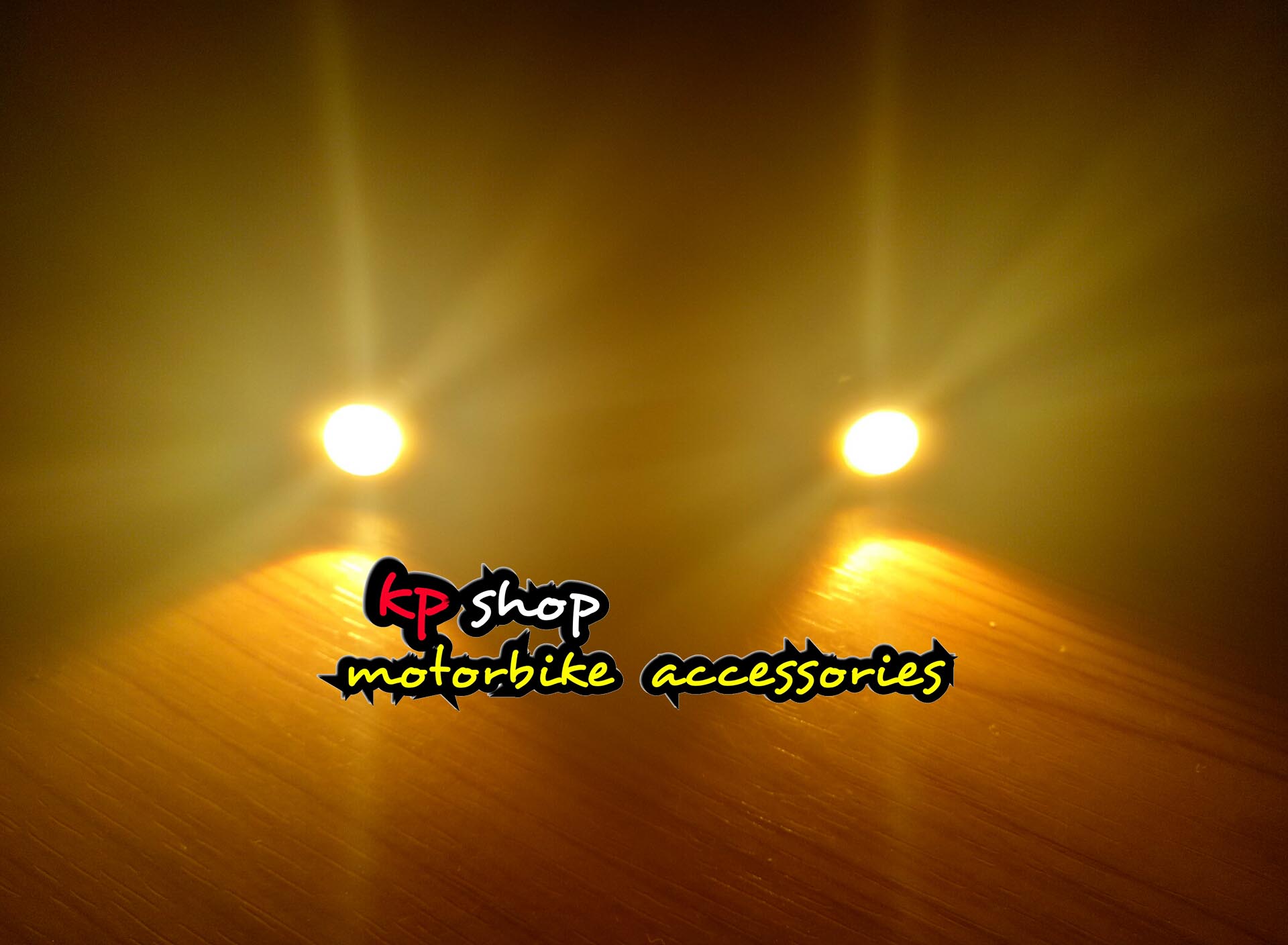 ไฟตาแมว สีเหลือง