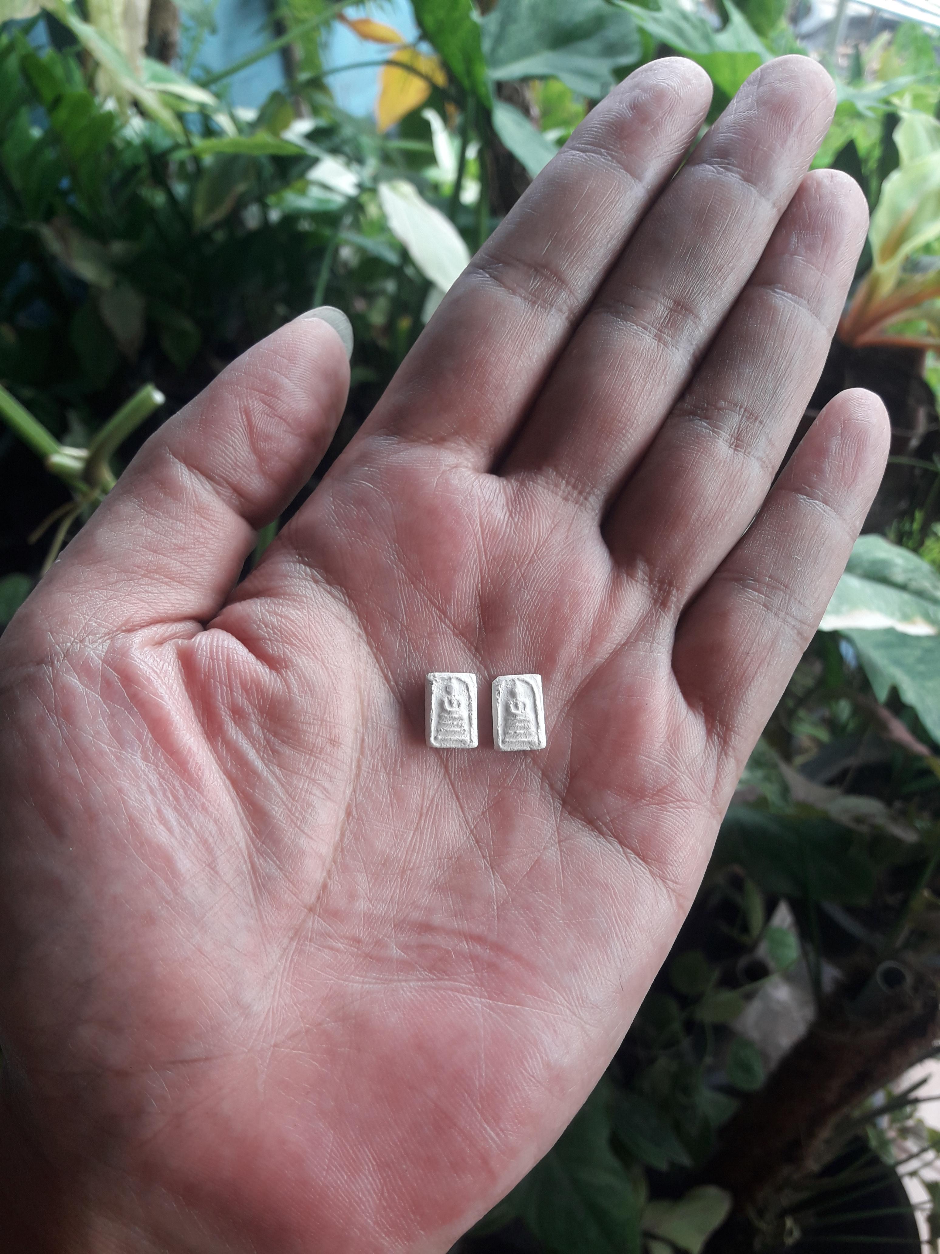 พระสมเด็จ พิมพ์คะแนนจิ๋ว วัดประสาทบุญญาวาส กรุงเทพฯ ปี 2510 จำนวน 2 องค์ #s5