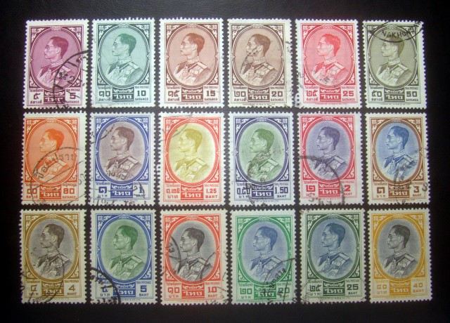 [-ครบชุด-] s2741-แสตมป์พระรูป ในหลวง รัชกาลที่ 9 ชุดที่3 พิมพ์ Thomas,England พ.ศ.2504-11 ลายน้ำW4 ครบชุด 18 ดวง ใช้แล้ว หายาก น่าสะสมครับ