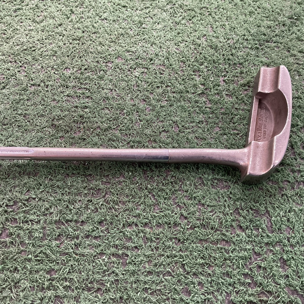 PUTTER Axaline Royal : noble ก้านเหล็ก
